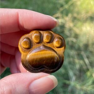 Tiger's Eye Paw Crystal Carving. NWOT crystal altar decor for meditation